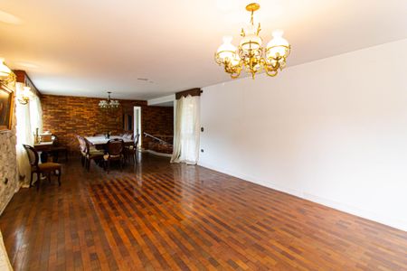 Casa à venda com 300m², 4 quartos e sem vagaSala de Jantar
