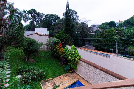 Casa à venda com 300m², 4 quartos e sem vagaJardim / Piscina