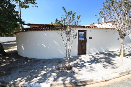 Casa para alugar com 90m², 2 quartos e sem vagaFachada