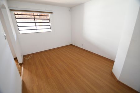 Casa para alugar com 90m², 2 quartos e sem vagaSala