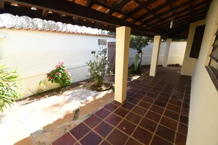 Casa para alugar com 90m², 2 quartos e sem vagaVaranda