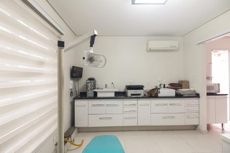 Casa à venda com 145m², 3 quartos e 3 vagasSala