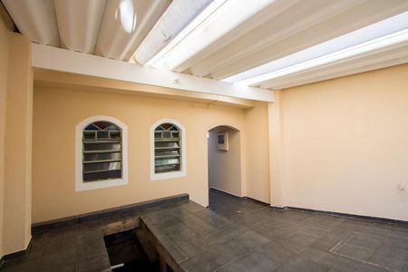 Casa à venda com 160m², 2 quartos e 2 vagas Casa à venda com 160m², 2 quartos e 2 vagasGaragem