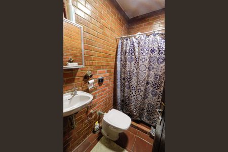 Casa à venda com 600m², 6 quartos e 2 vagasBanheiro de Serviço