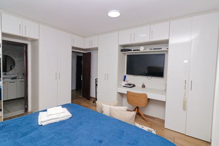 Casa à venda com 600m², 6 quartos e 2 vagasSuíte 1