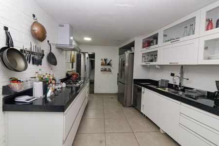 Casa à venda com 600m², 6 quartos e 2 vagasCozinha