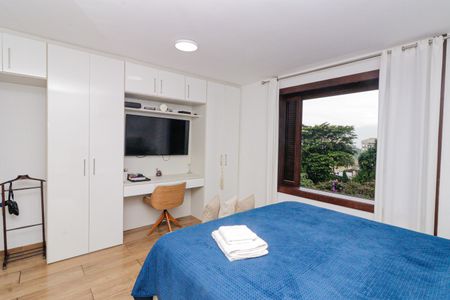 Casa à venda com 600m², 6 quartos e 2 vagasSuíte 1