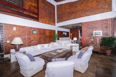 Casa à venda com 600m², 6 quartos e 2 vagasSala