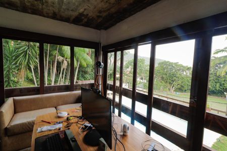 Casa à venda com 600m², 6 quartos e 2 vagasEscritório