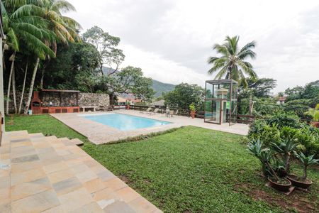 Casa à venda com 600m², 6 quartos e 2 vagasÁrea Externa