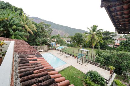 Casa à venda com 600m², 6 quartos e 2 vagasÁrea Privativa