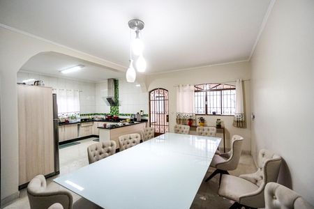 Casa à venda com 407m², 4 quartos e 3 vagasCopa