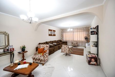 Casa à venda com 407m², 4 quartos e 3 vagasSala