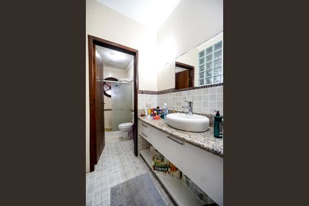 Casa à venda com 407m², 4 quartos e 3 vagasBanheiro da suíte