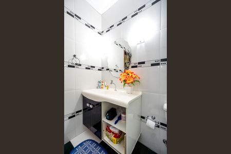 Casa à venda com 407m², 4 quartos e 3 vagasBanheiro social