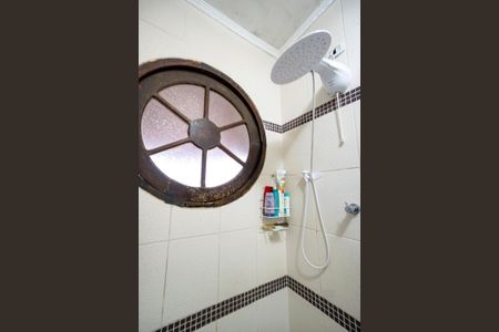 Casa à venda com 407m², 4 quartos e 3 vagasChuveiro