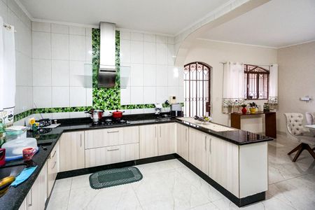 Casa à venda com 407m², 4 quartos e 3 vagasCozinha