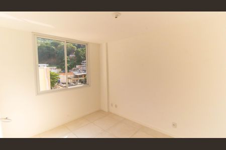 Apartamento para alugar com 72m², 2 quartos e 1 vagaSuíte