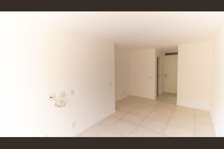 Apartamento para alugar com 72m², 2 quartos e 1 vagaSala