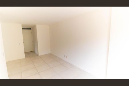 Apartamento para alugar com 72m², 2 quartos e 1 vagaSala