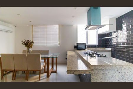 Apartamento para alugar com 72m², 2 quartos e 1 vagaÁrea comum