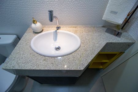 Apartamento para alugar com 220m², 4 quartos e 3 vagas Apartamento para alugar com 220m², 4 quartos e 3 vagasBanheiro Social