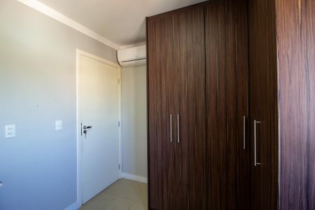 Apartamento para alugar com 220m², 4 quartos e 3 vagas Apartamento para alugar com 220m², 4 quartos e 3 vagasQuarto