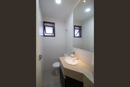 Apartamento para alugar com 220m², 4 quartos e 3 vagas Apartamento para alugar com 220m², 4 quartos e 3 vagasBanheiro Social