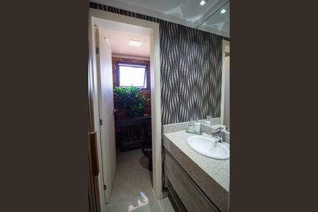 Apartamento para alugar com 220m², 4 quartos e 3 vagas Apartamento para alugar com 220m², 4 quartos e 3 vagasLavabo