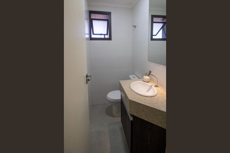 Apartamento para alugar com 220m², 4 quartos e 3 vagas Apartamento para alugar com 220m², 4 quartos e 3 vagasBanheiro Social