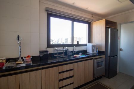 Apartamento para alugar com 220m², 4 quartos e 3 vagas Apartamento para alugar com 220m², 4 quartos e 3 vagasCozinha