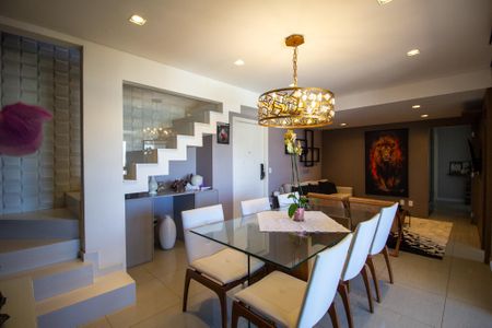 Apartamento para alugar com 220m², 4 quartos e 3 vagas Apartamento para alugar com 220m², 4 quartos e 3 vagasSala