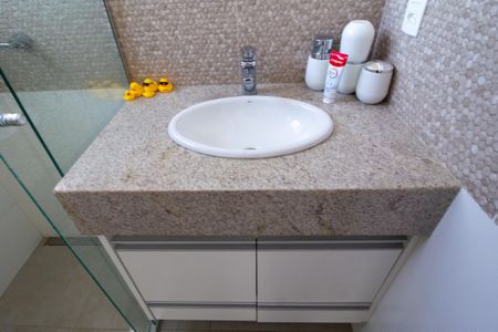 Apartamento para alugar com 220m², 4 quartos e 3 vagas Apartamento para alugar com 220m², 4 quartos e 3 vagasBanheiro da Suíte 3