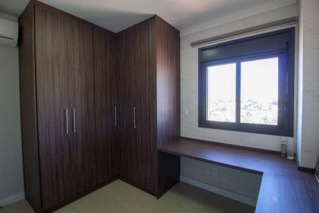 Apartamento para alugar com 220m², 4 quartos e 3 vagas Apartamento para alugar com 220m², 4 quartos e 3 vagasQuarto