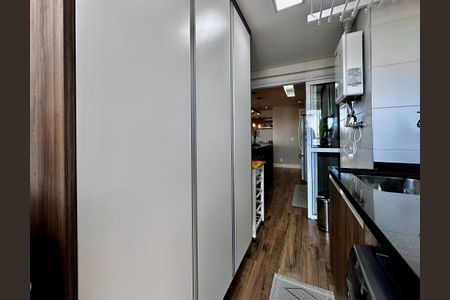 Apartamento à venda com 85m², 2 quartos e 2 vagas Apartamento à venda com 85m², 2 quartos e 2 vagasÁrea de Serviço