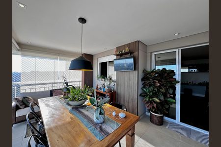 Apartamento à venda com 85m², 2 quartos e 2 vagas Apartamento à venda com 85m², 2 quartos e 2 vagasVaranda