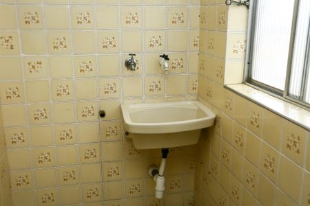 Apartamento para alugar com 70m², 2 quartos e 1 vagaÁrea de Serviço