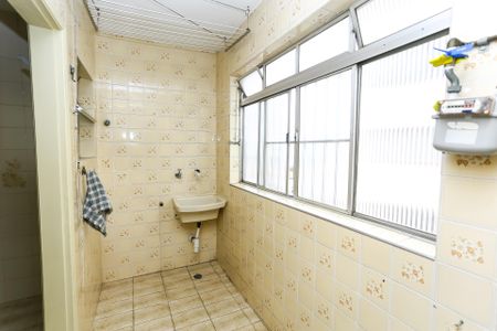 Apartamento para alugar com 70m², 2 quartos e 1 vagaÁrea de Serviço