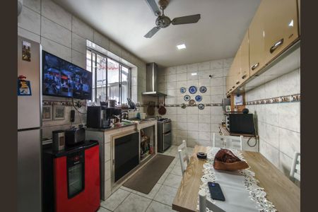 Casa à venda com 280m², 2 quartos e 2 vagasCozinha
