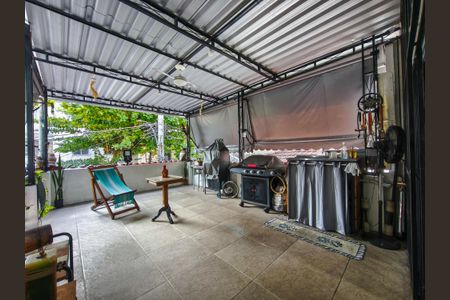 Casa à venda com 280m², 2 quartos e 2 vagasTerraço