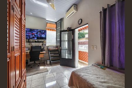 Casa à venda com 280m², 2 quartos e 2 vagasQuarto 2