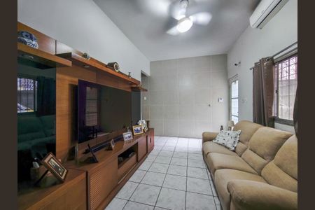 Casa à venda com 280m², 2 quartos e 2 vagasSala