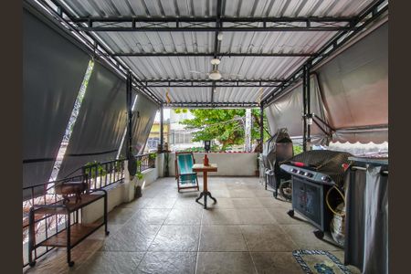 Casa à venda com 280m², 2 quartos e 2 vagasTerraço