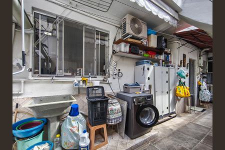 Casa à venda com 280m², 2 quartos e 2 vagasÁrea de Serviço