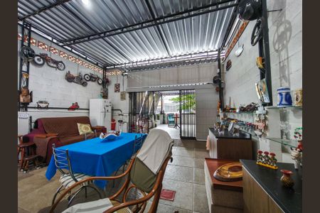 Casa à venda com 280m², 2 quartos e 2 vagasTerraço