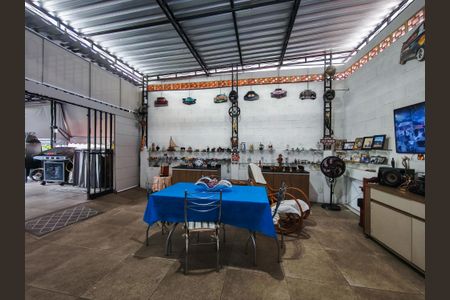 Casa à venda com 280m², 2 quartos e 2 vagasTerraço