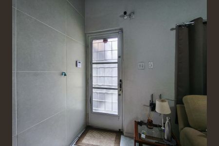 Casa à venda com 280m², 2 quartos e 2 vagasEntrada