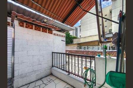 Casa à venda com 280m², 2 quartos e 2 vagasQuintal