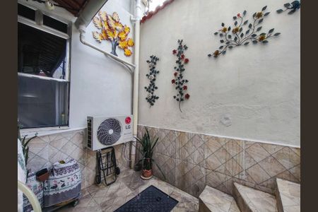 Casa à venda com 280m², 2 quartos e 2 vagasQuintal