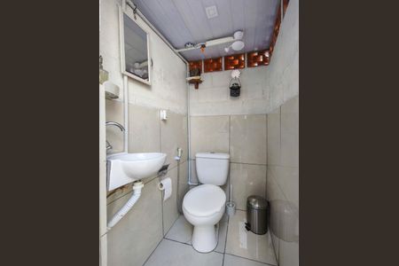 Casa à venda com 280m², 2 quartos e 2 vagasBanheiro